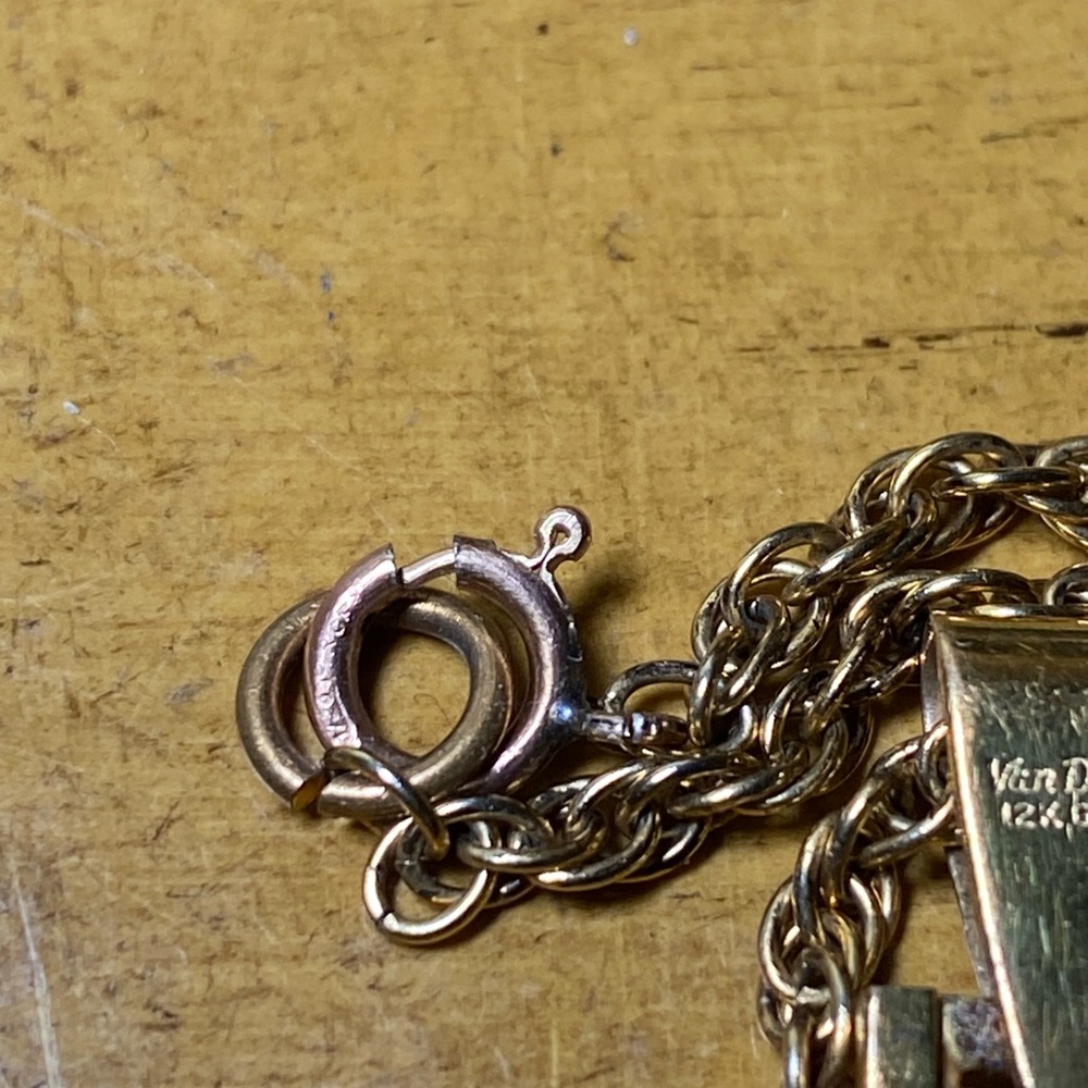 Vintage Van Dell Gold filled Cross Pendant Necklace - Picture 7 of 7